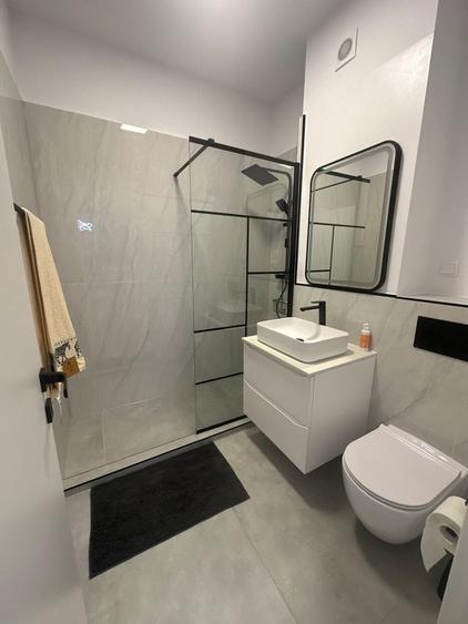 Apartament cu 2 camere decomandat în Florești