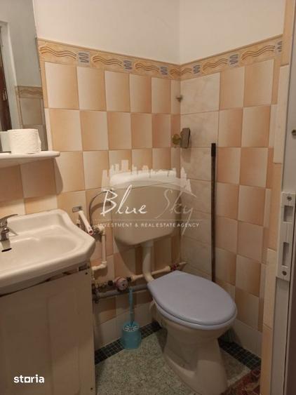 Apartament cu 4 camere decomandat, mobilat în Far