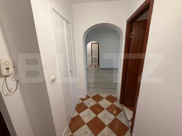 Apartament cu 2 camere semidecomandat în Republicii