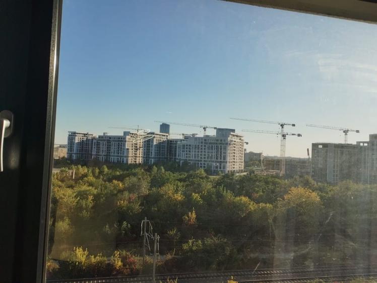 Apartament cu 3 camere semidecomandat în Central