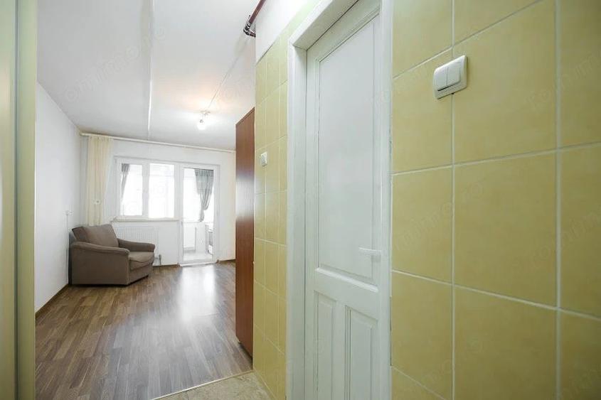 Garsonieră decomandată în Prundu