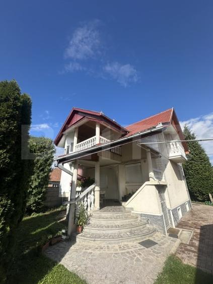 Casă individuală cu 5 camere cu Canalizare în Lucian Blaga