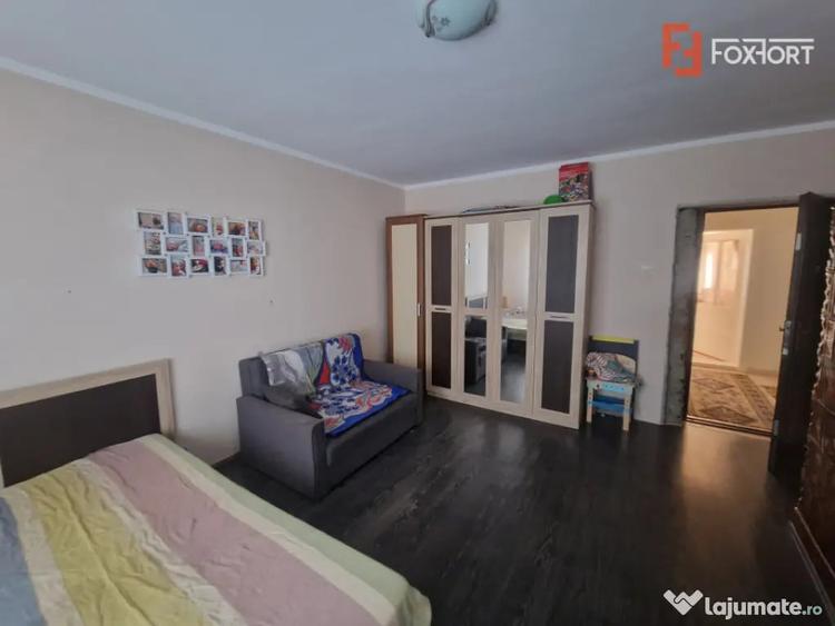 Casă cu 7 camere cu Teren 1439 Mp în Nord