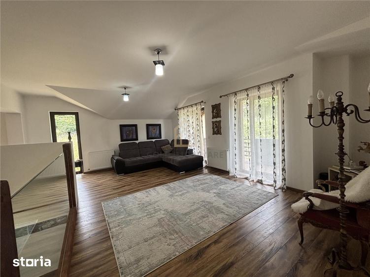 Casă cu 4 camere cu Teren 600 Mp în Central