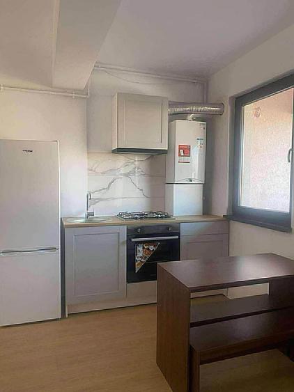 Apartament cu 2 camere semidecomandat în Chitila