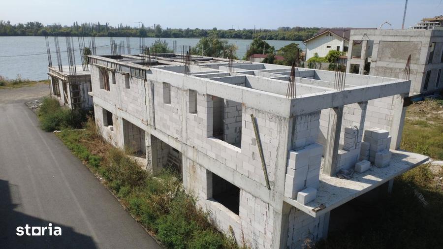 Casă cu 4 camere cu Teren 250 Mp în Central