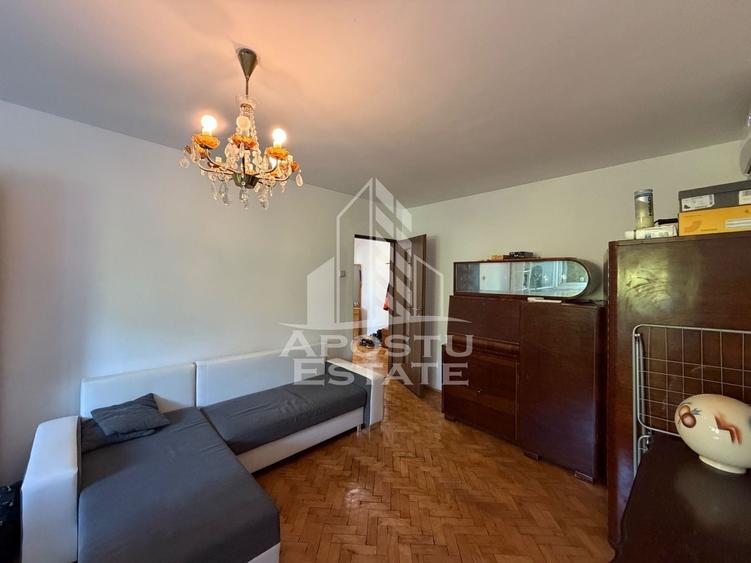 Apartament cu 2 camere decomandat în Aradului