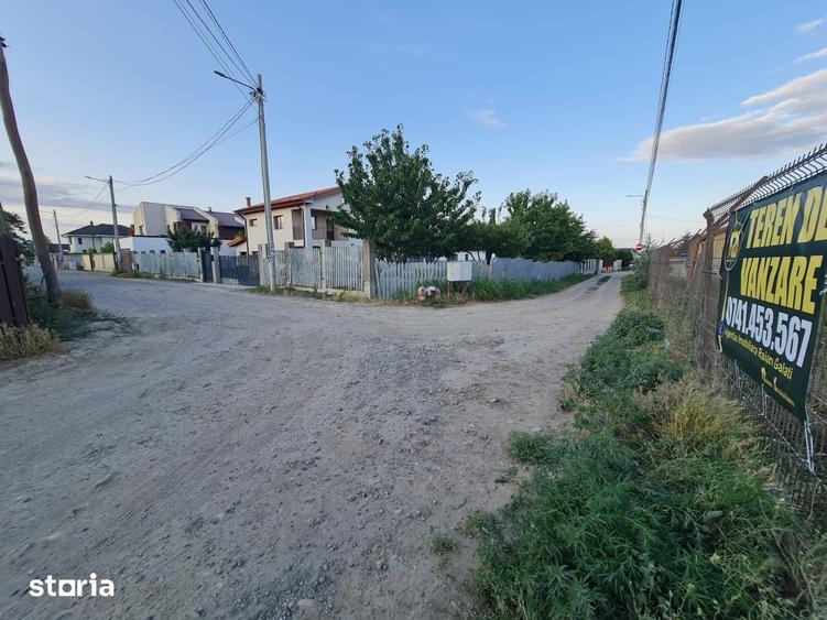 Teren de 950 mp, în Vânători