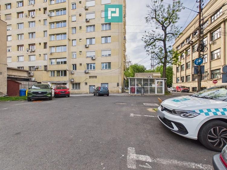 Apartament cu 3 camere decomandat în Ultracentral