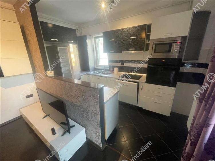 Apartament cu 3 camere decomandat, mobilat în Turnișor