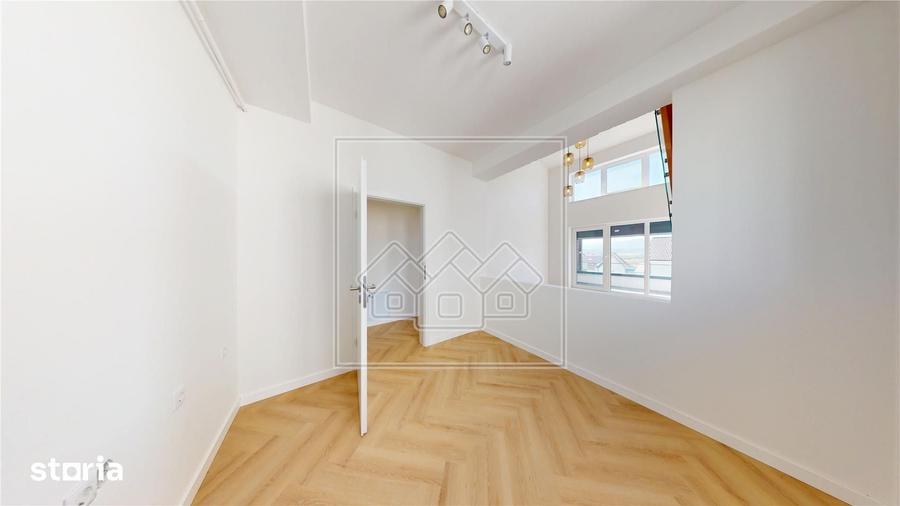 Apartament cu 4 camere în Cristian