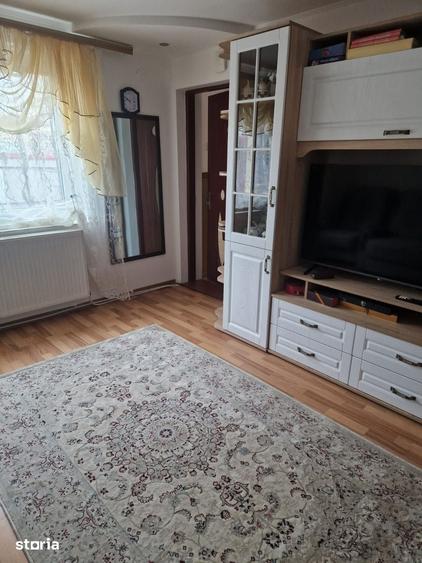Casă cu 4 camere cu Teren 1000 Mp în Mihai Eminescu