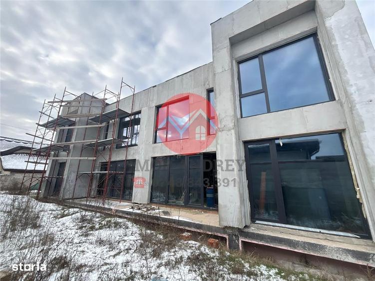 Casă cu 4 camere cu Teren 600 Mp în Central