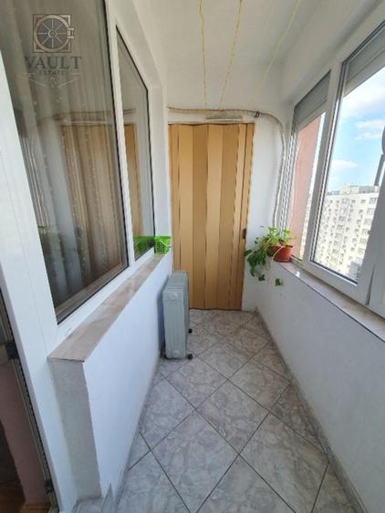 Apartament cu 3 camere decomandat, mobilat în Dristor