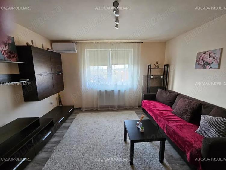 Apartament cu 3 camere decomandat în Giarmata