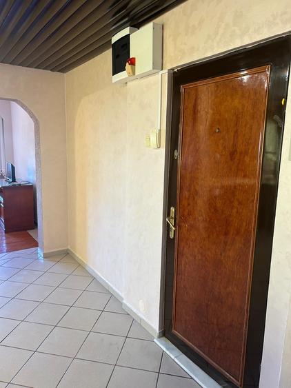 Apartament cu 2 camere decomandat în Km 4-5