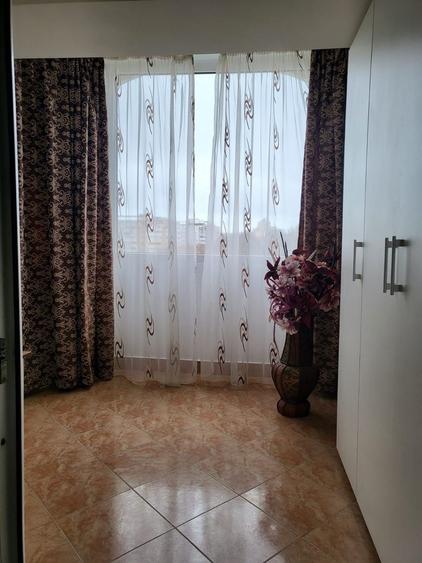Apartament cu 3 camere decomandat, mobilat în Tomis II