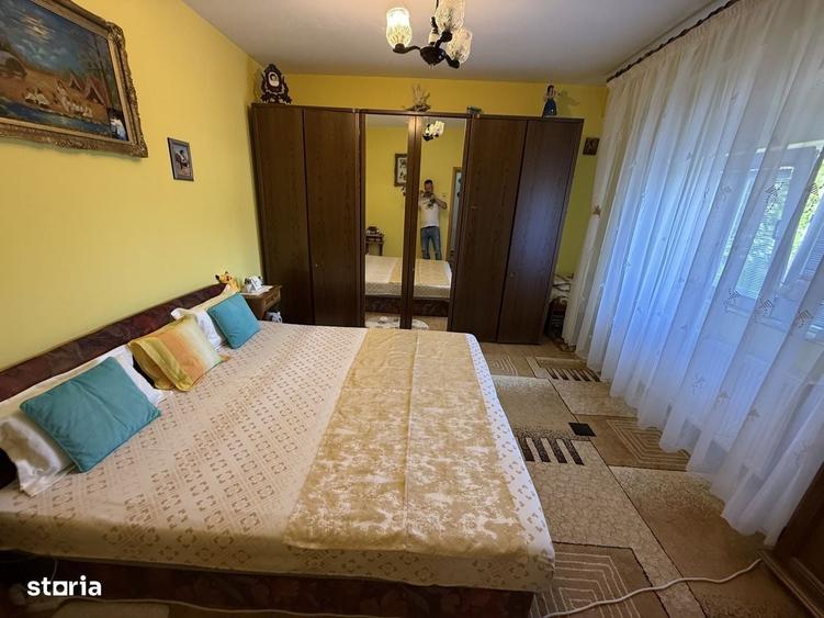 Casă cu 4 camere în Ghioșești