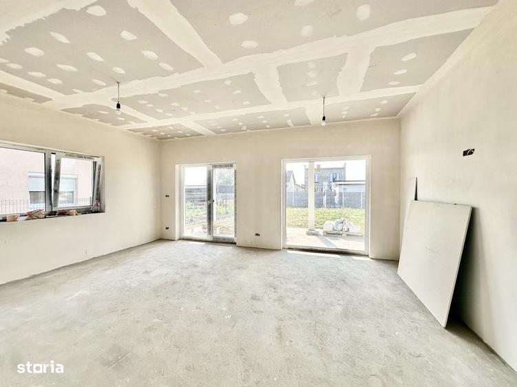Casă cu 3 camere în Moșnița Nouă