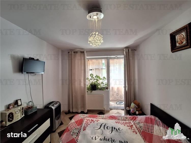 Apartament cu 3 camere semidecomandat, mobilat în Hipodrom