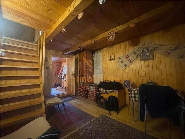 Casă cu 6 camere cu Teren 325 Mp în Remeți