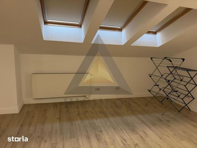 Casă cu 10 camere cu Teren 755 Mp în Central