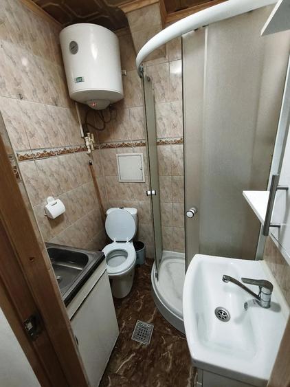 Garsonieră decomandată în Central