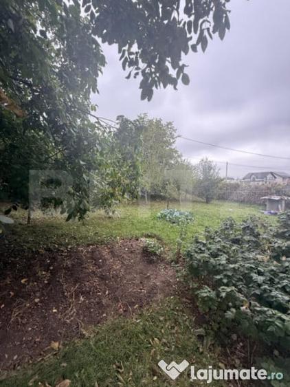Casă cu 7 camere cu Teren 1000 Mp în Central