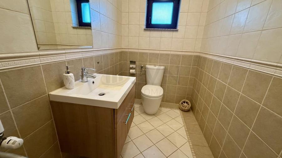 Casă individuală cu 6 camere cu Canalizare în Mogoșoaia