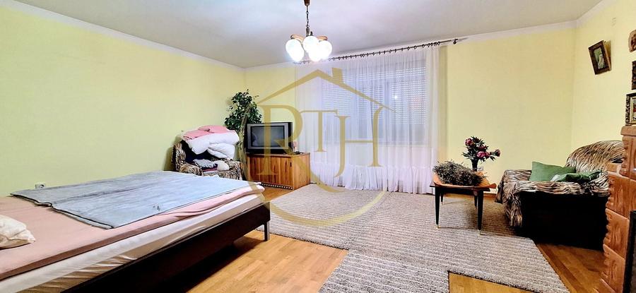 Casă individuală cu 5 camere cu Canalizare în Giroc