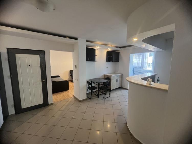 Apartament cu 3 camere decomandat în Craiovei