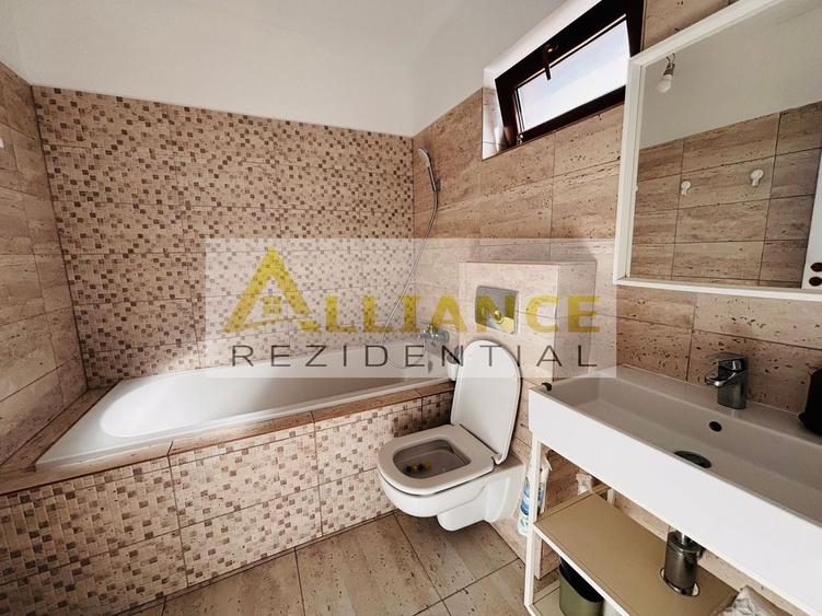 Casă individuală cu 4 camere cu Canalizare în Berceni