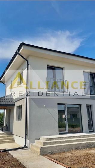Casă cu Teren 220 Mp în Dărăști-Ilfov