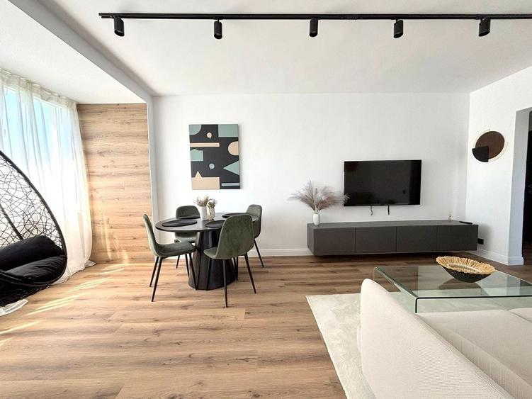 Apartament cu 3 camere semidecomandat, mobilat în Floreasca