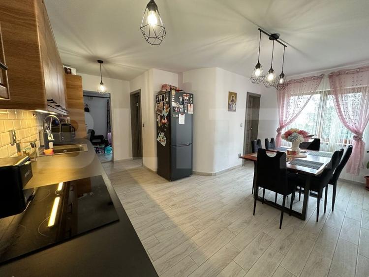 Duplex cu 3 camere cu Canalizare în Florești