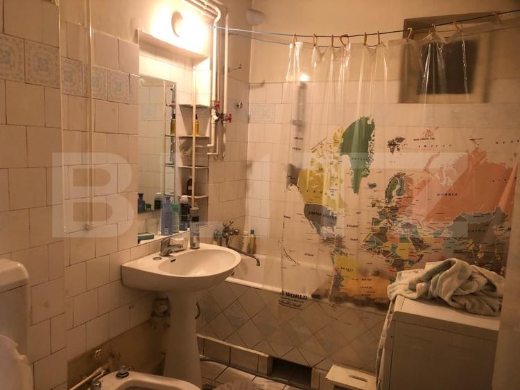 Apartament cu 4 camere decomandat, mobilat în Central