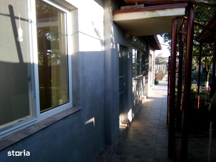 Casă cu 4 camere cu Teren 903 Mp în Vânători