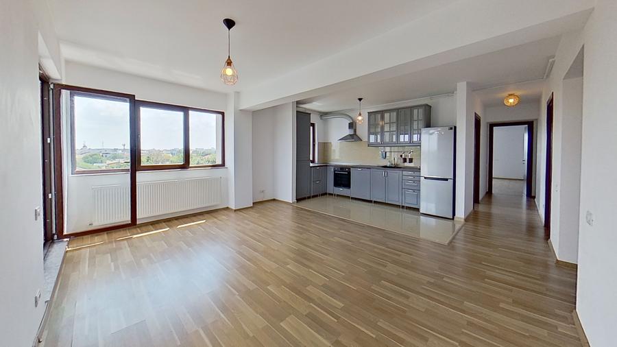 Apartament cu 3 camere în Băneasa