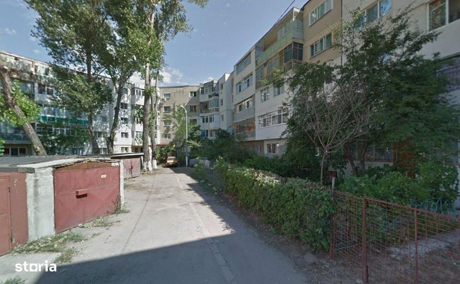 Apartament cu 2 camere decomandat în Periferie