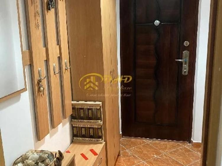 Apartament cu 2 camere semidecomandat în Tătărași
