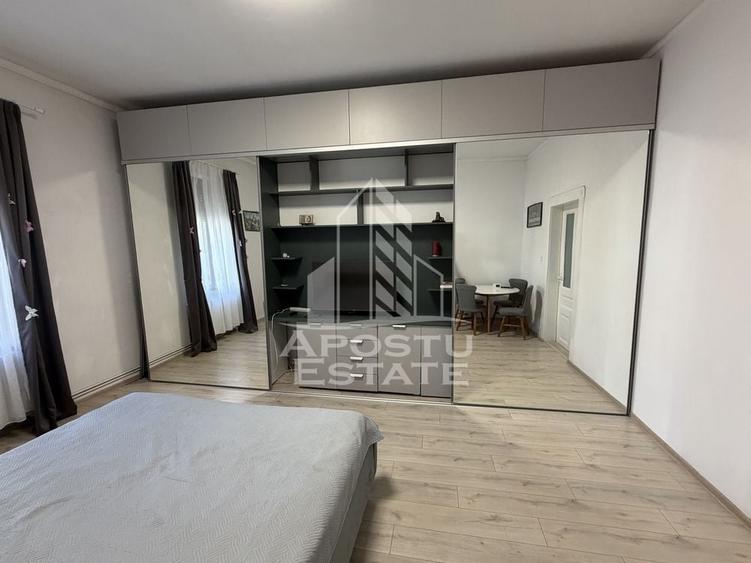 Apartament cu 2 camere semidecomandat, mobilat în Medicină