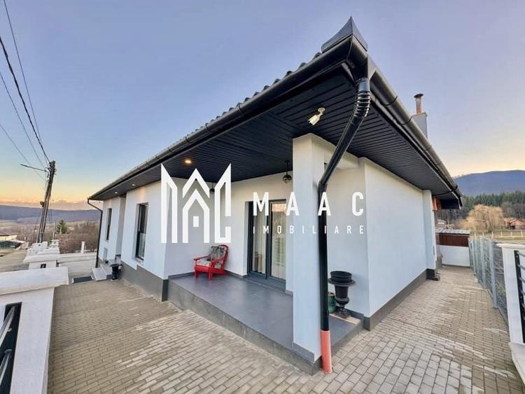 Casă individuală cu 4 camere cu Garaj în Sadu
