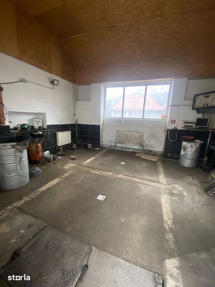 Casă cu 4 camere cu Teren 1600 Mp în Central