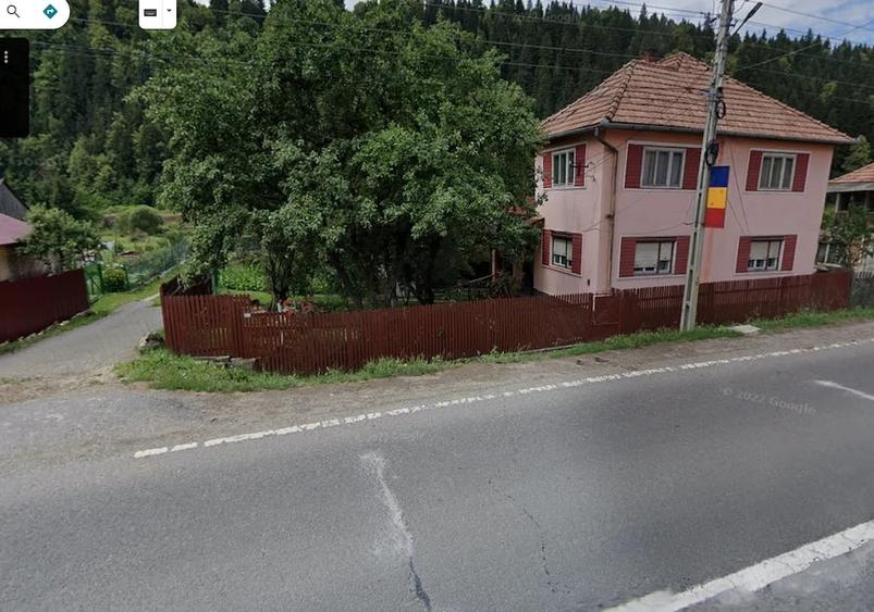 Casă cu 6 camere cu Teren 4000 Mp în Sărmaș
