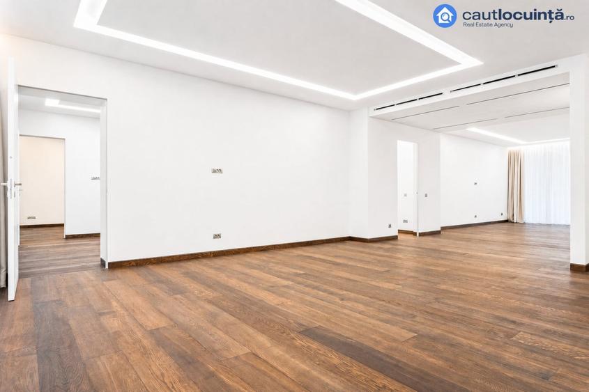 Apartament cu 5 camere în Arcul de Triumf