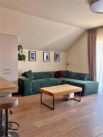 Apartament cu 3 camere decomandat în Dumbrăvița