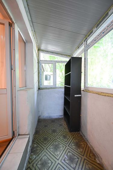 Apartament cu 2 camere semidecomandat în Rovine