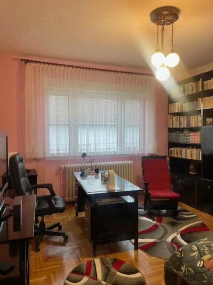 Casă cu Teren 91 Mp în Central