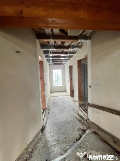 Casă cu 7 camere cu Teren 1674 Mp în Frătăuții Vechi