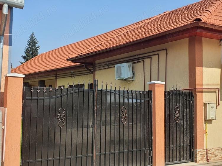 Casă cu 2 camere în Central